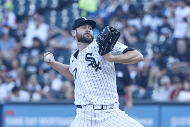 White Sox unload vs. Angels to end skid | Reuters